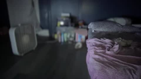 wedifferent_ online show from 09/22/25, 01:02