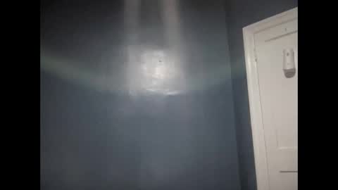 wedifferent_ online show from 10/04/25, 09:07