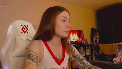  moon  online show from 11/08/25, 03:56