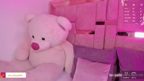 Snapshot of ween_sheng_ chatting on 02/25/26, 05:44 Wennsheng online show from 02/25/26, 05:44