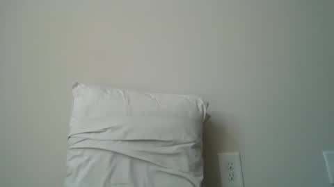 Snapshot of weezy210 chatting on 05/17/26, 02:57 Weezy online show from 05/17/26, 02:57