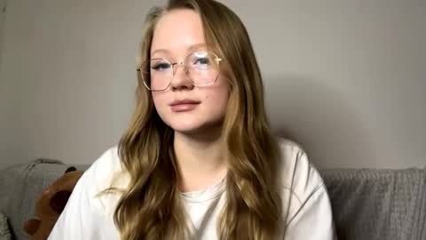 Elise online show from 11/27/25, 05:04