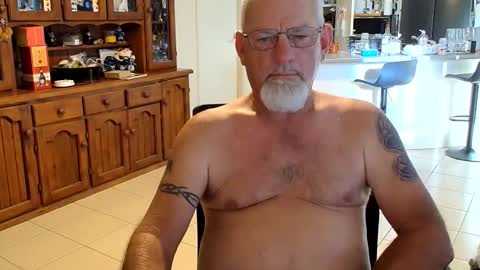 Snapshot of wellhelloo chatting on 04/30/26, 06:20 Wellhelloo online show from 04/30/26, 06:20