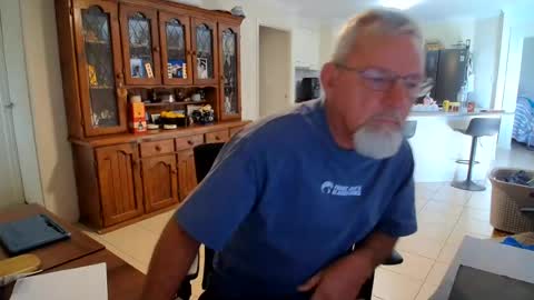 Snapshot of wellhelloo chatting on 06/24/26, 05:17 Wellhelloo online show from 06/24/26, 05:17