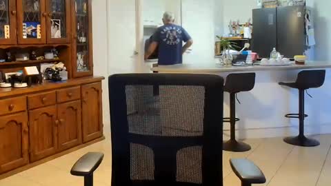 Snapshot of wellhelloo chatting on 07/27/26, 05:03 Wellhelloo online show from 07/27/26, 05:03