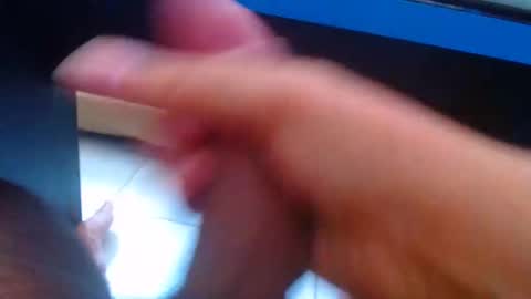 Snapshot of wellingtont chatting on 10/17/25, 12:19 wellingtont online show from 10/17/25, 12:19