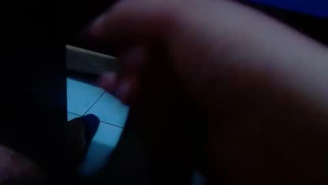 Snapshot of wellingtont chatting on 10/19/25, 01:17 wellingtont online show from 10/19/25, 01:17