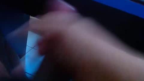 Snapshot of wellingtont chatting on 10/21/25, 06:30 wellingtont online show from 10/21/25, 06:30