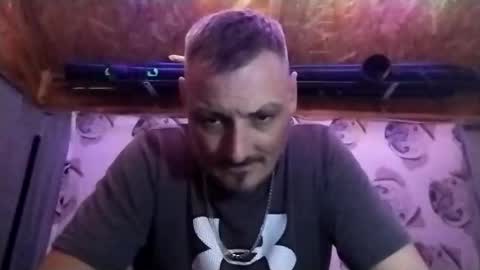 Snapshot of welshdragon37 chatting on 12/22/25, 11:24 Welshdragon37 online show from 12/22/25, 11:24