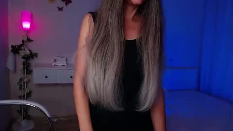 Wendi Foster online show from 10/24/25, 07:10