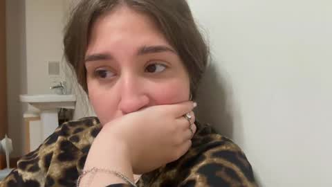 Snapshot of wendolynmusil chatting on 05/09/26, 05:18 Anna online show from 05/09/26, 05:18