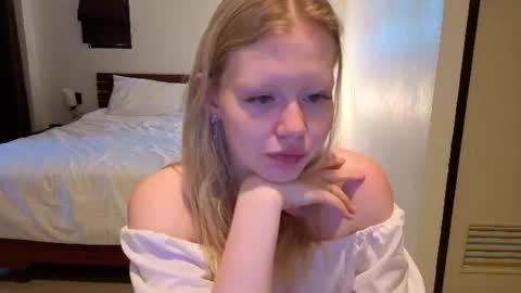 Snapshot of wendy_228 chatting on 06/20/26, 03:20 Wendy online show from 06/20/26, 03:20