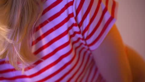 Daisy    online show from 12/24/24, 06:17