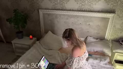 Daisy    online show from 03/03/25, 09:37