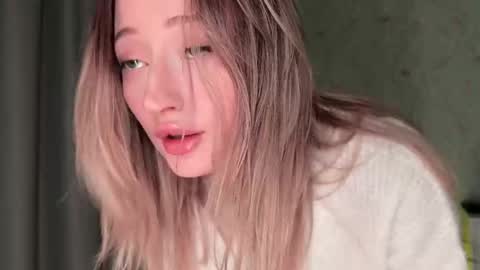 Daisy    online show from 09/11/25, 05:35