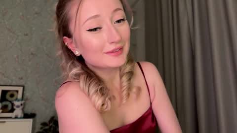 Daisy    online show from 11/02/25, 05:04