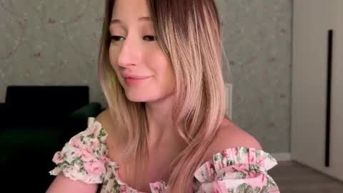 Daisy    online show from 11/07/25, 05:46