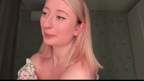 Snapshot of wendy_amber chatting on 02/02/26, 06:06 Daisy online show from 02/02/26, 06:06