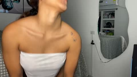 Wendy Alex online show from 10/28/25, 11:07