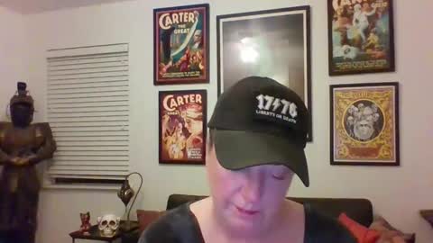 Snapshot of wendycu chatting on 04/20/26, 08:50 WendyCU online show from 04/20/26, 08:50
