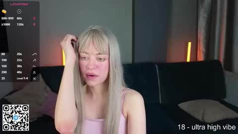 Snapshot of wendylovelylovew chatting on 09/28/25, 01:49 Wendy online show from 09/28/25, 01:49