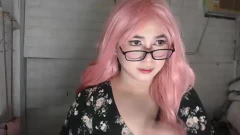 Snapshot of weremeanttobe chatting on 09/26/25, 07:29 andrew online show from 09/26/25, 07:29