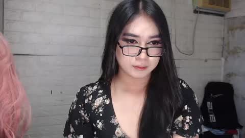 Snapshot of weremeanttobe chatting on 10/10/25, 06:56 andrew online show from 10/10/25, 06:56