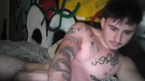 wes1234623335 online show from 10/24/25, 07:43