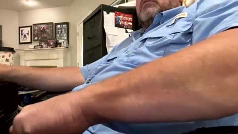 Snapshot of wes40960 chatting on 10/15/25, 04:07 wes40960 online show from 10/15/25, 04:07