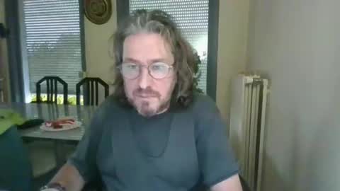 Snapshot of wesh_wesh chatting on 12/01/25, 01:49 wesh wesh online show from 12/01/25, 01:49