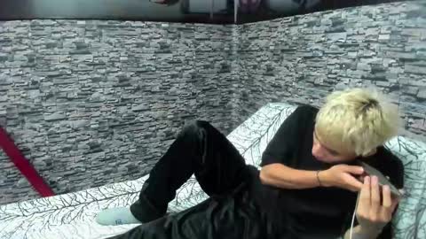 Wesley Boy online show from 09/13/25, 09:47