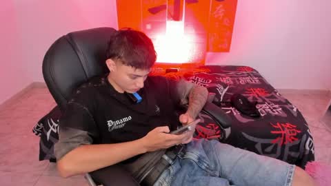 Wesley Boy online show from 04/20/26, 07:48