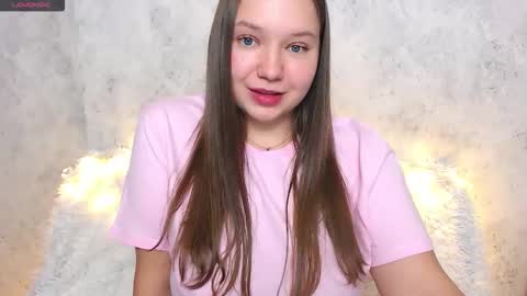 Snapshot of wet__molly chatting on 10/29/25, 07:04 molly online show from 10/29/25, 07:04