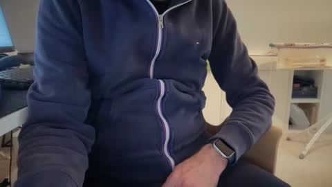 Snapshot of wet_adidasboy chatting on 10/14/25, 06:25 wet_adidasboy online show from 10/14/25, 06:25