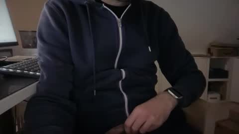 Snapshot of wet_adidasboy chatting on 12/19/25, 07:04 wet_adidasboy online show from 12/19/25, 07:04