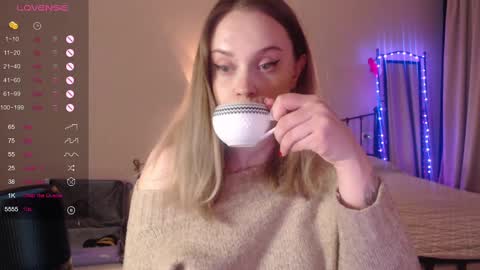 Lana online show from 02/10/25, 05:19