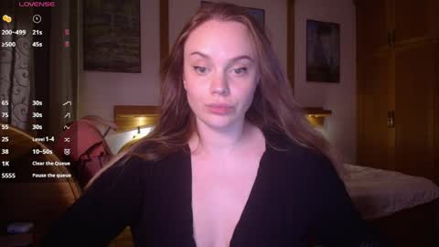 Lana online show from 04/10/26, 06:56