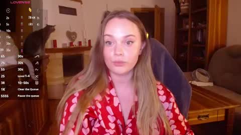 Snapshot of wet_lana chatting on 06/26/26, 08:35 Lana online show from 06/26/26, 08:35