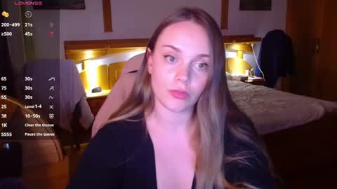 Snapshot of wet_lana chatting on 07/14/26, 09:09 Lana online show from 07/14/26, 09:09