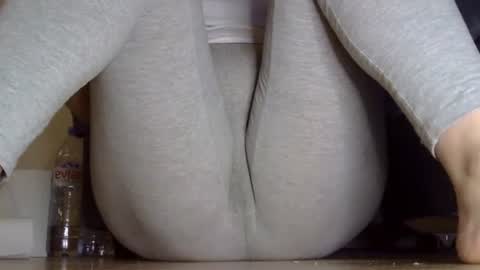 wet_pants2022 online show from 01/09/26, 09:05