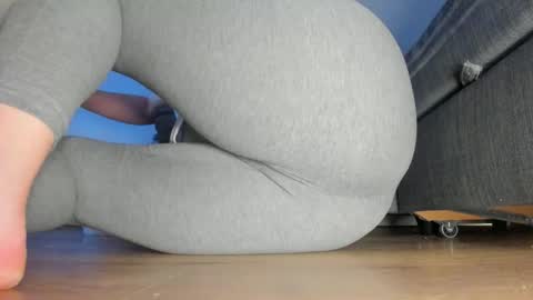 wet_pants2022 online show from 05/27/26, 09:56