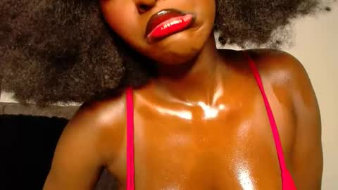 Macey online show from 02/04/25, 11:27