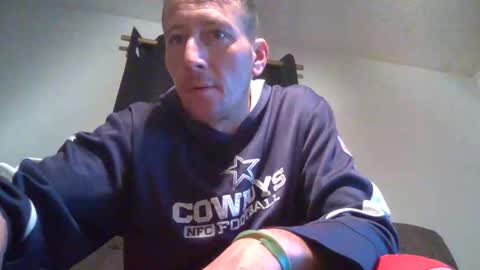 Snapshot of wetduck77777 chatting on 11/07/25, 05:51 wetduck77777 online show from 11/07/25, 05:51