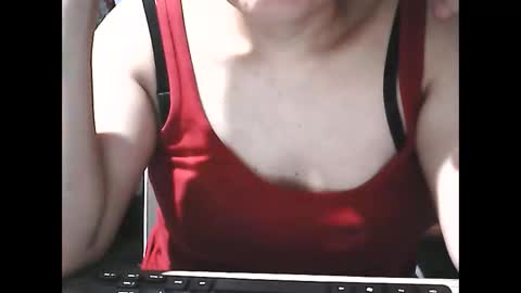 Snapshot of wethornypussy4u chatting on 12/14/25, 02:55 wethornypussy4u online show from 12/14/25, 02:55