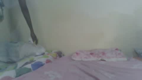 Snapshot of wetnaughtygurl chatting on 12/19/25, 04:03 Naughty online show from 12/19/25, 04:03