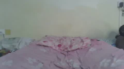 Snapshot of wetnaughtygurl chatting on 12/21/25, 06:26 Naughty online show from 12/21/25, 06:26