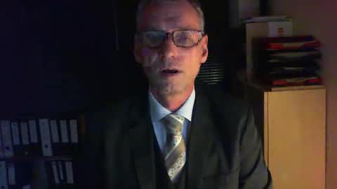 Franz online show from 10/10/25, 04:39