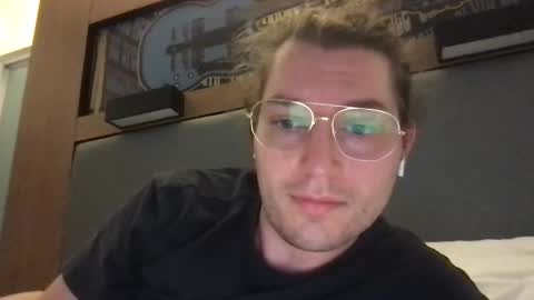 what_the_hey online show from 05/01/26, 01:21