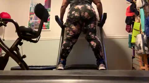 whateverlolawantslolagets online show from 11/17/25, 10:26