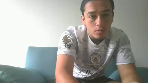 Snapshot of whiiteprince chatting on 12/13/24, 07:36 whiiteprince online show from 12/13/24, 07:36